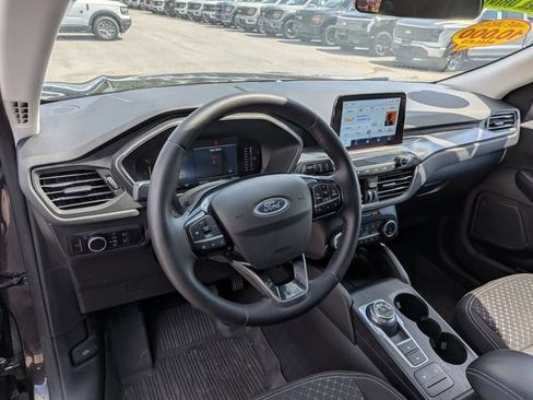Certified 2023 Ford Escape Active AWD/4WD image 7