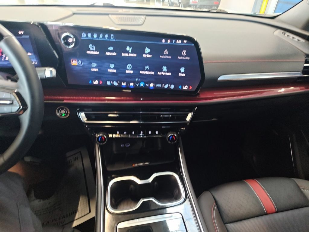 Certified 2026 Chevrolet Traverse RS w/ LPO, Floor Liner Package AWD/4WD image 21