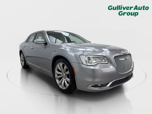 Used 2018 Chrysler 300 Limited w/ Safetytec Plus Group RWD image 13