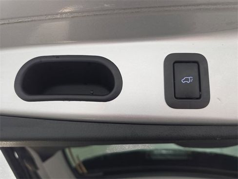 Used 2015 Toyota Highlander Limited image 35