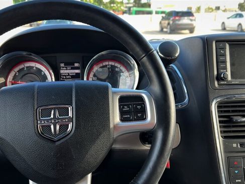 Used 2019 Dodge Grand Caravan GT FWD image 9