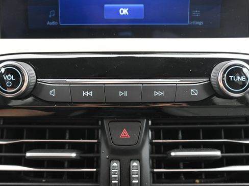 Used 2022 Ford Escape SE w/ SE Sport Appearance Package AWD/4WD image 17