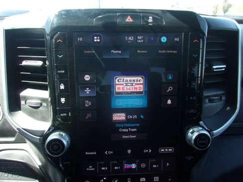 Used 2025 RAM 2500 Big Horn AWD/4WD image 21