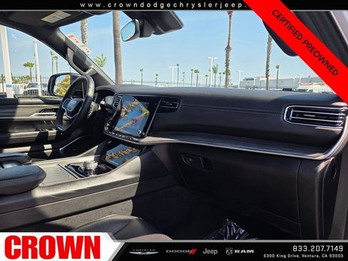 Certified 2024 Jeep Wagoneer Series II w/ Flexible Seating Group RWD image 13