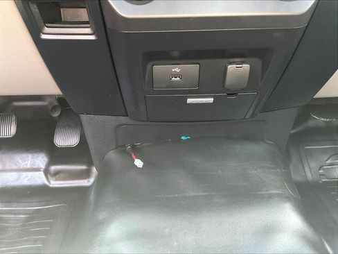 Used 2017 Ford F150 XL w/ Equipment Group 101A Mid AWD/4WD image 16