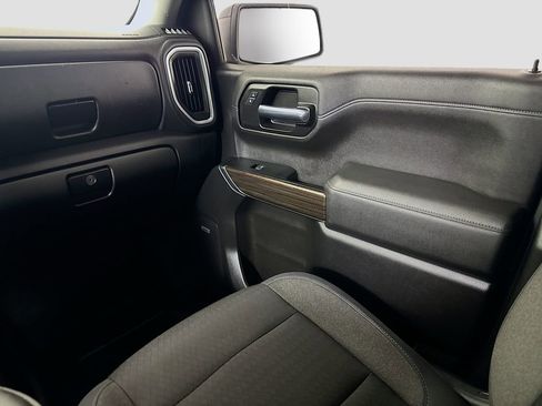 Used 2019 Chevrolet Silverado 1500 RST image 21