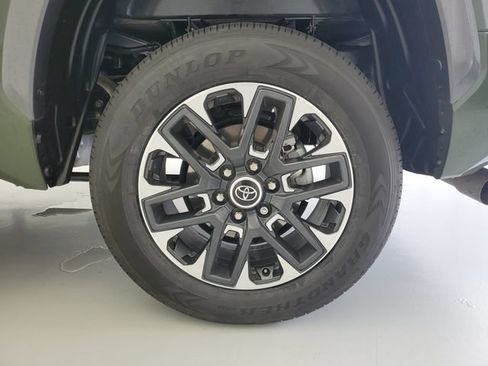 Used 2023 Toyota Tundra Limited AWD/4WD image 11