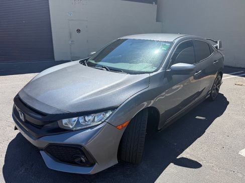 Used 2017 Honda Civic Sport image 5