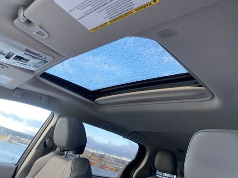 Used 2022 Toyota Sienna XLE image 13