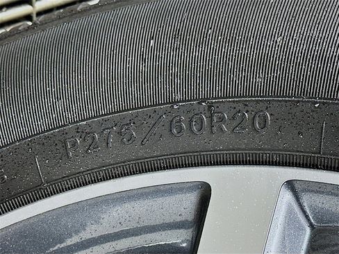 Used 2019 Nissan Armada SL image 34