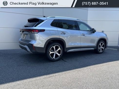 New 2025 Volkswagen Tiguan SE image 20