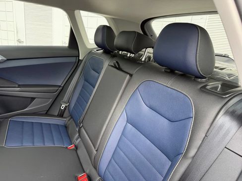 New 2026 Volkswagen Taos SEL AWD/4WD image 19