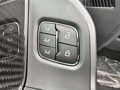 New 2026 Ford F250 Lariat w/ Black Appearance Package AWD/4WD image 11