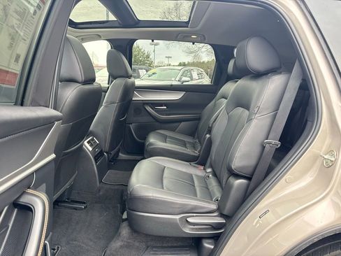 Used 2024 MAZDA CX-90 3.3 Turbo w/ Premium Package image 16