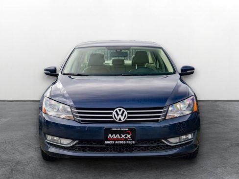 Used 2015 Volkswagen Passat 1.8T Limited Edition FWD image 2