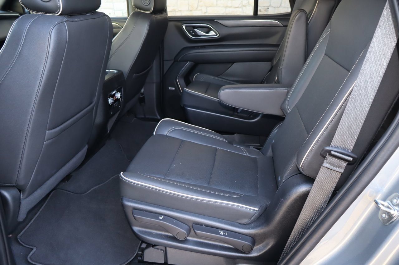 Used 2023 GMC Yukon SLT AWD/4WD image 6