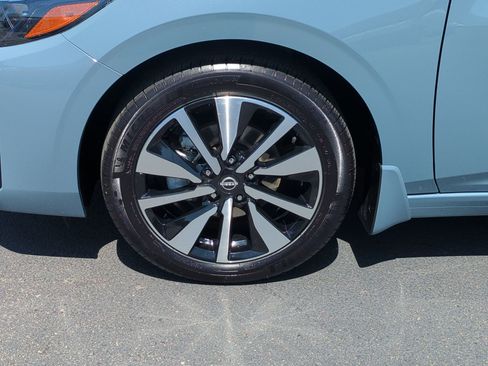 Used 2024 Nissan Sentra SV w/ SV Premium Package FWD image 11