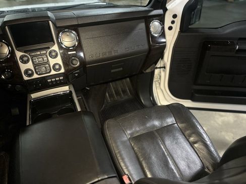 Used 2015 Ford F250 Platinum w/ FX4 Off-Road Package image 33