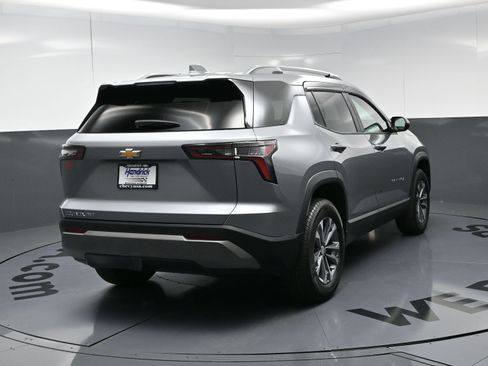 Used 2025 Chevrolet Equinox LT w/ Convenience Package II AWD/4WD image 9