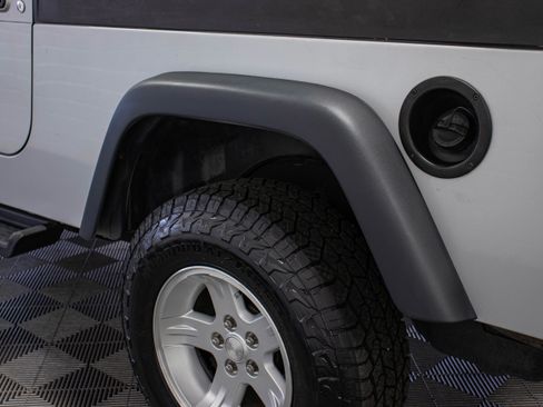 Used 2006 Jeep Wrangler Unlimited AWD/4WD image 15