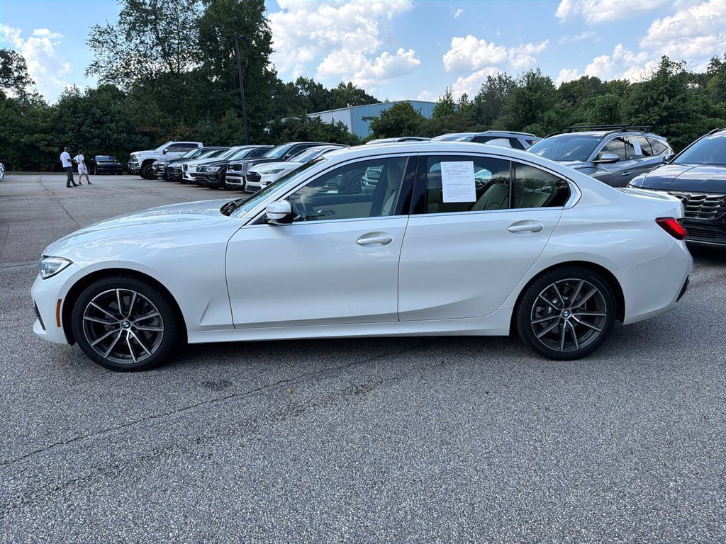 Used 2021 BMW 330i Sedan w/ Convenience Package RWD image 4