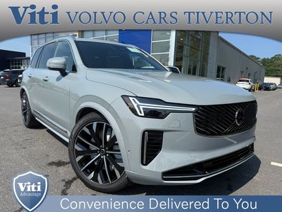 New 2026 Volvo XC90 T8 Ultra w/ Lounge Package