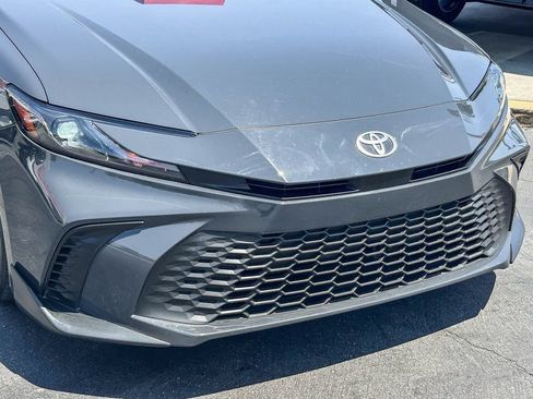 Used 2025 Toyota Camry SE FWD image 6