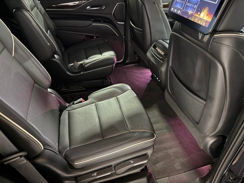 Certified 2023 Cadillac Escalade Premium Luxury image 50