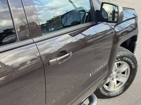 Used 2018 Chevrolet Silverado 1500 LT w/ All Star Edition image 9