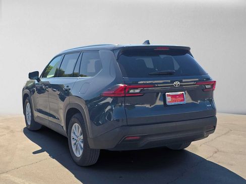 Certified 2026 Toyota Grand Highlander FWD image 5