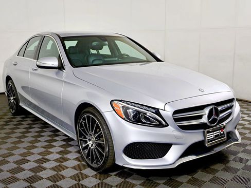 Used 2015 Mercedes-Benz C 300 4MATIC Sedan image 4