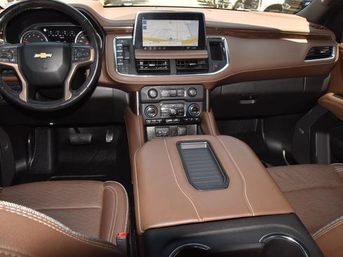 Used 2021 Chevrolet Tahoe High Country w/ Premium Package RWD image 17