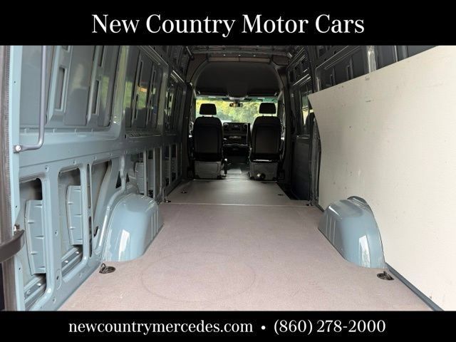 Used 2025 Mercedes-Benz Sprinter 2500 image 13