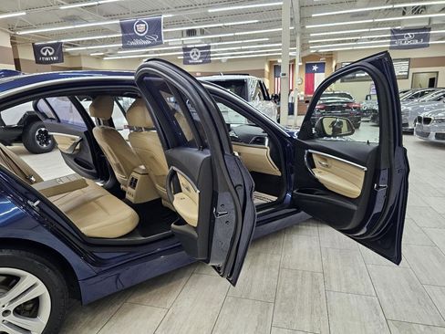 Used 2017 BMW 330i xDrive Sedan image 14