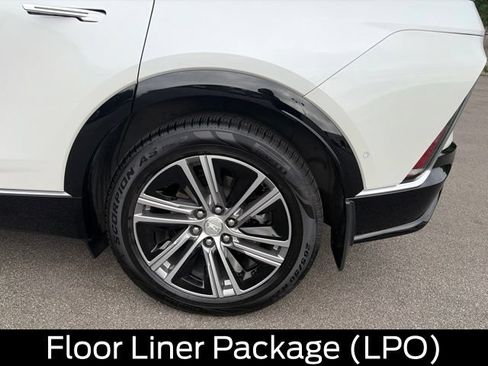 Used 2024 Cadillac Lyriq Luxury w/ LPO, Floor Liner Package AWD/4WD image 15