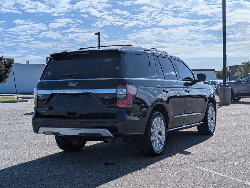 Used 2019 Ford Expedition Platinum RWD image 7