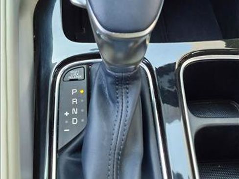 Used 2023 Kia Telluride EX w/ EX Captain's Chair Package FWD image 12