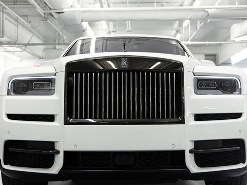 Certified 2023 Rolls-Royce Cullinan Black Badge w/ Driver's Package AWD/4WD image 10