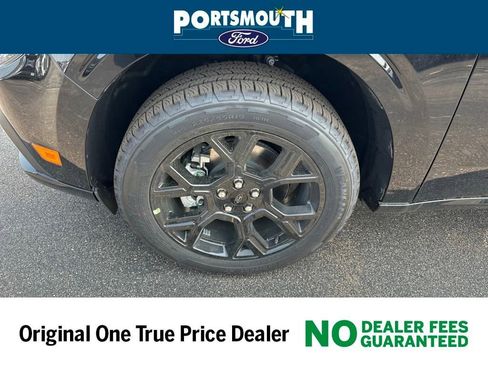 New 2025 Ford Maverick Lobo AWD/4WD image 30