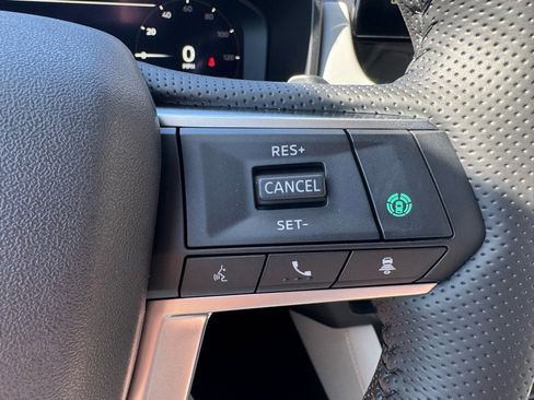 New 2025 Mitsubishi Outlander SE image 28