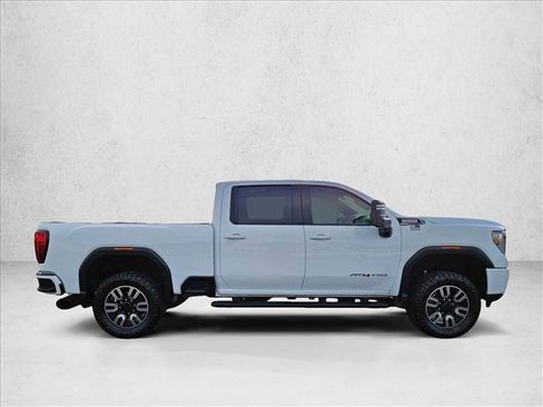 Used 2020 GMC Sierra 2500 AT4 w/ AT4 Premium Package image 4
