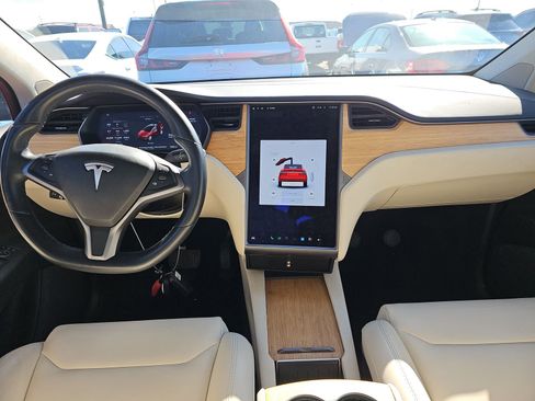 Used 2018 Tesla Model X 100D image 4
