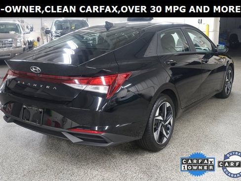 Used 2023 Hyundai Elantra SEL w/ Convenience Package image 7