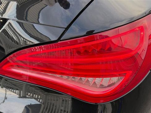 Used 2014 Mercedes-Benz CLA 250 image 13