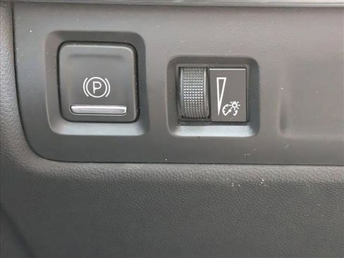 Used 2020 Cadillac XT4 Premium Luxury image 13