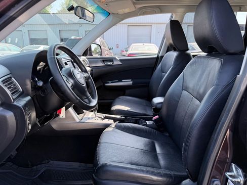 Used 2013 Subaru Forester 2.5X Limited image 2