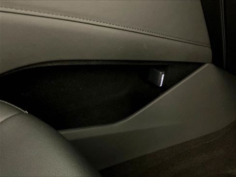 Used 2024 Cadillac Escalade Luxury w/ LPO, Floor Liner Package AWD/4WD image 35