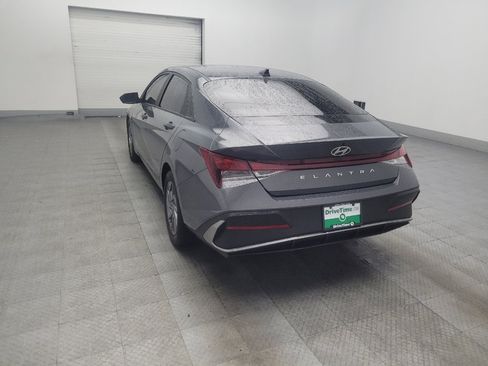 Used 2024 Hyundai Elantra SEL FWD image 5