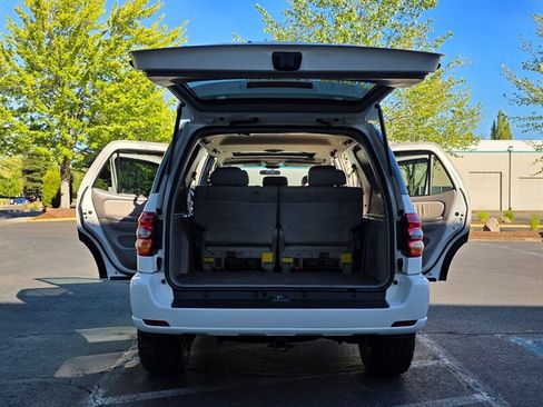 Used 2001 Toyota Sequoia Limited image 30