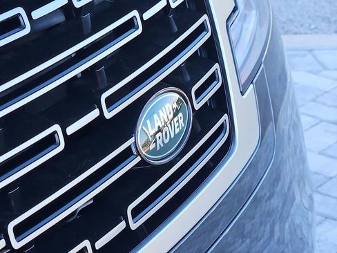 New 2026 Land Rover Range Rover SE image 9